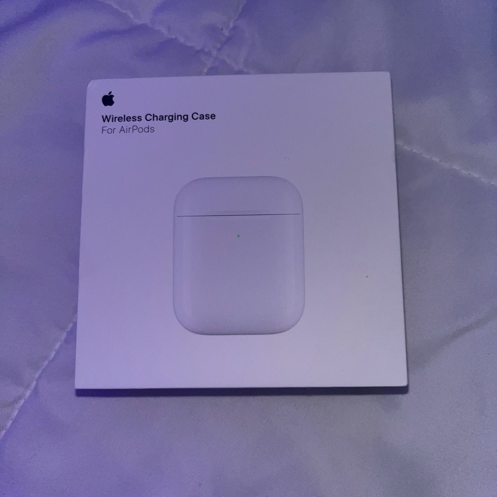 Apple Wireless Charging Case for AirPods